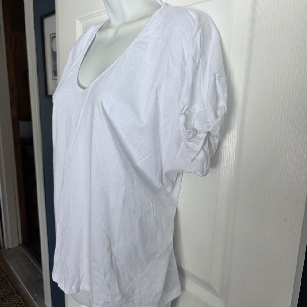 Zara White Scoop Neck Short Sleeve Tee